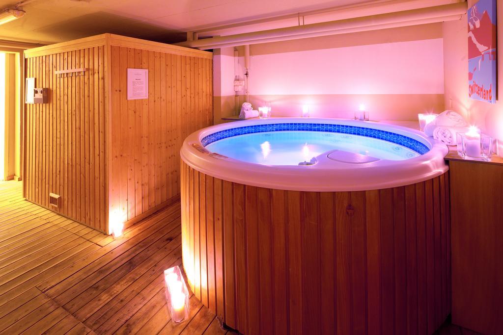 Saanewald Lodge Saanenmöser Eksteriør billede